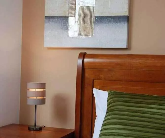 ペンション The Port House