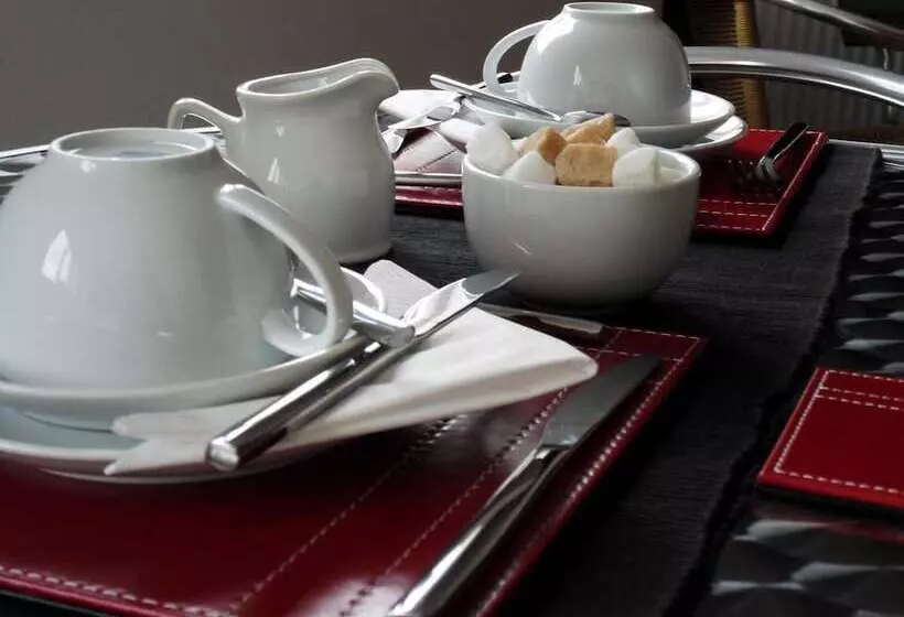 ペンション The Port House