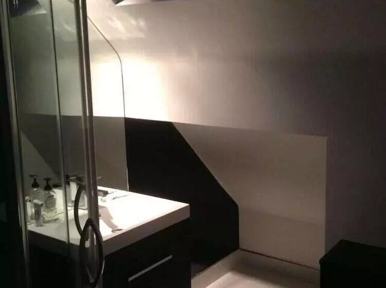 ペンション The Port House