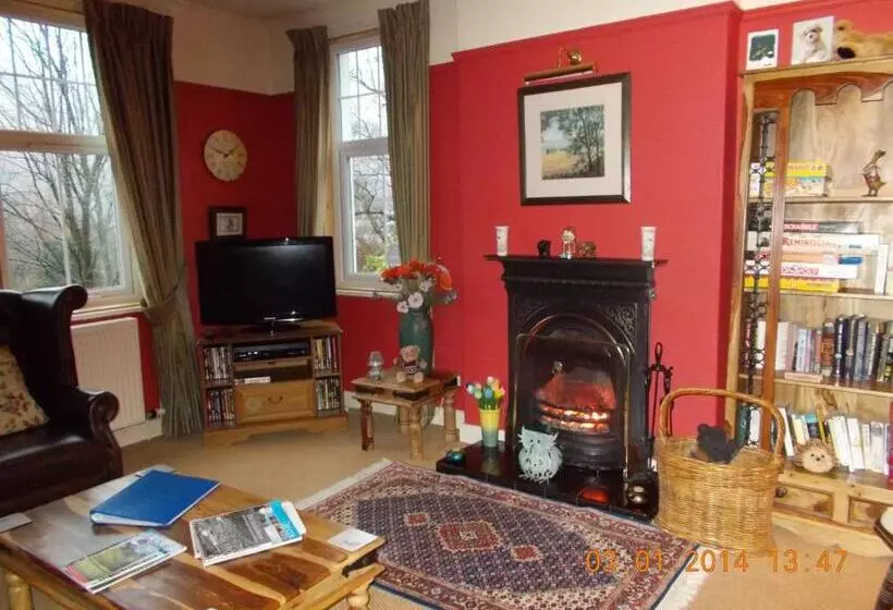 Majatalo Tigh Na Cheo