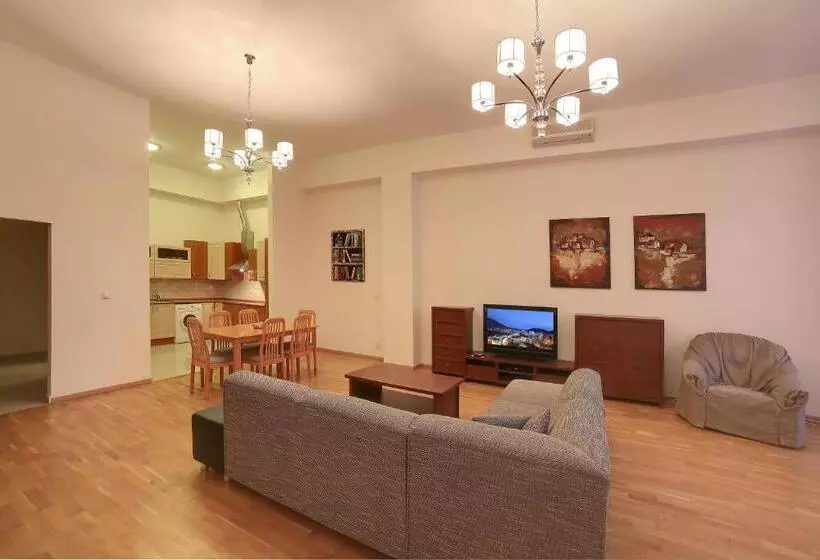 Slunecni Lazne Apartments