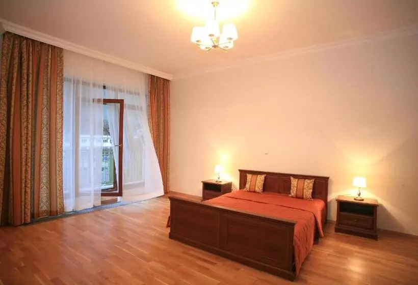 Slunecni Lazne Apartments