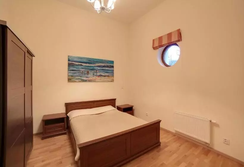 Slunecni Lazne Apartments