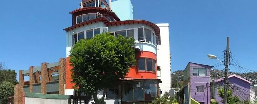 هاستل Hostal Maison De La Mer