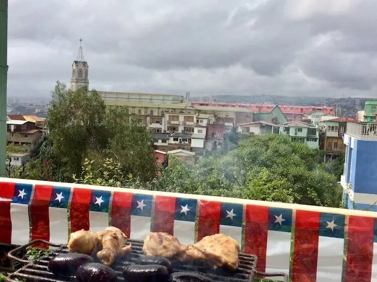 هاستل Hostal Maison De La Mer