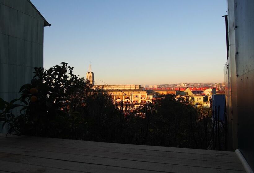 هاستل Hostal Maison De La Mer