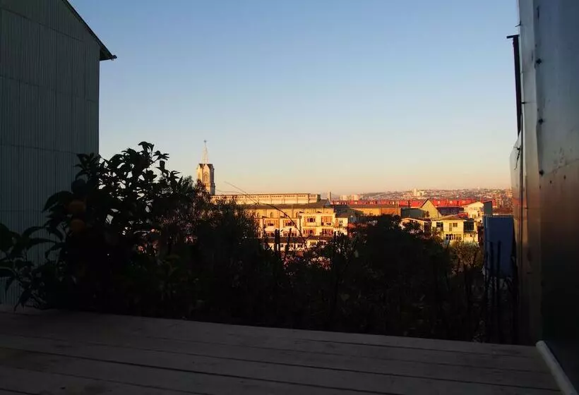 هاستل Hostal Maison De La Mer