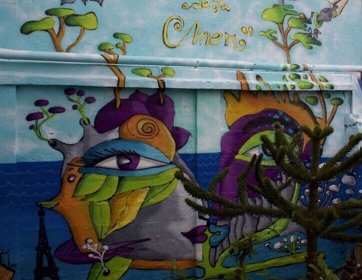 هاستل Hostal Maison De La Mer