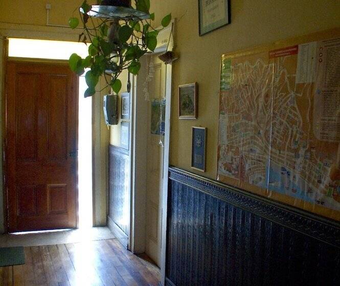 هاستل Hostal Maison De La Mer