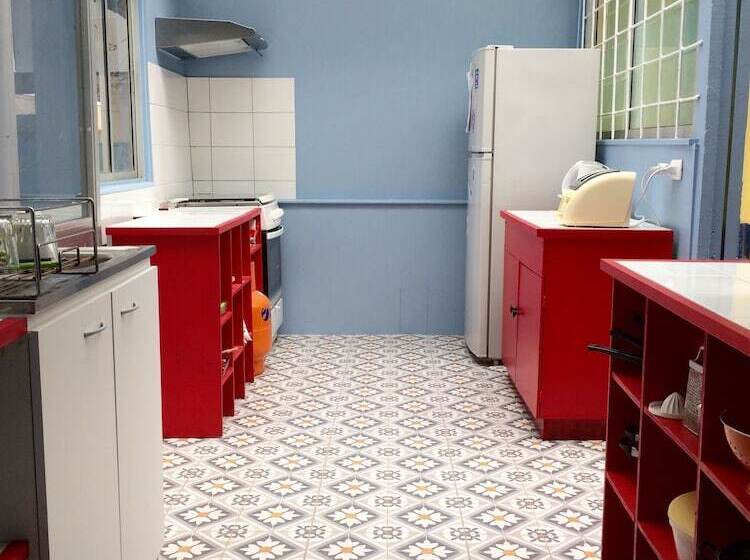 هاستل Hostal Maison De La Mer