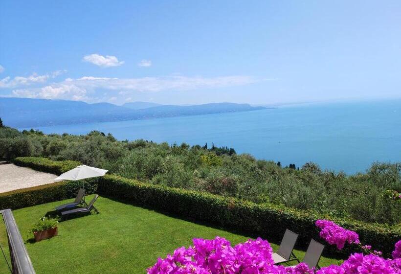 Отель Agriturismo Il Casale Del Lago