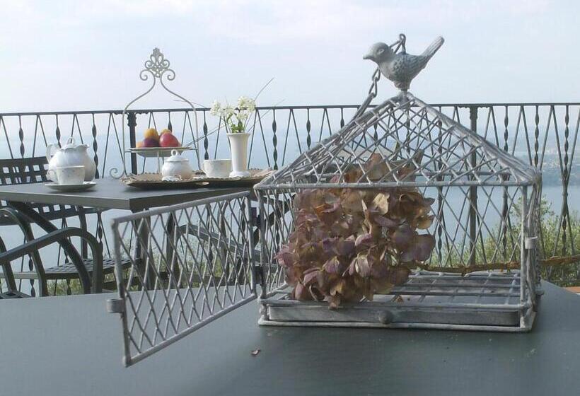 Отель Agriturismo Il Casale Del Lago