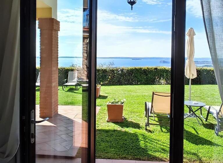 Отель Agriturismo Il Casale Del Lago