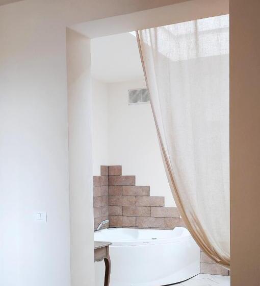 Отель Agriturismo Il Casale Del Lago