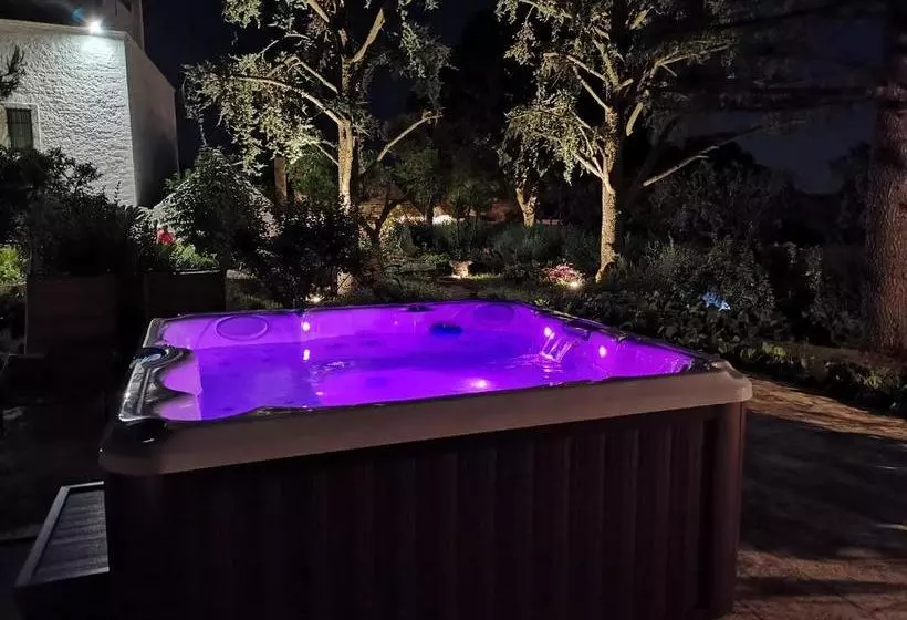 ホテル Agriturismo Masseria Aprile