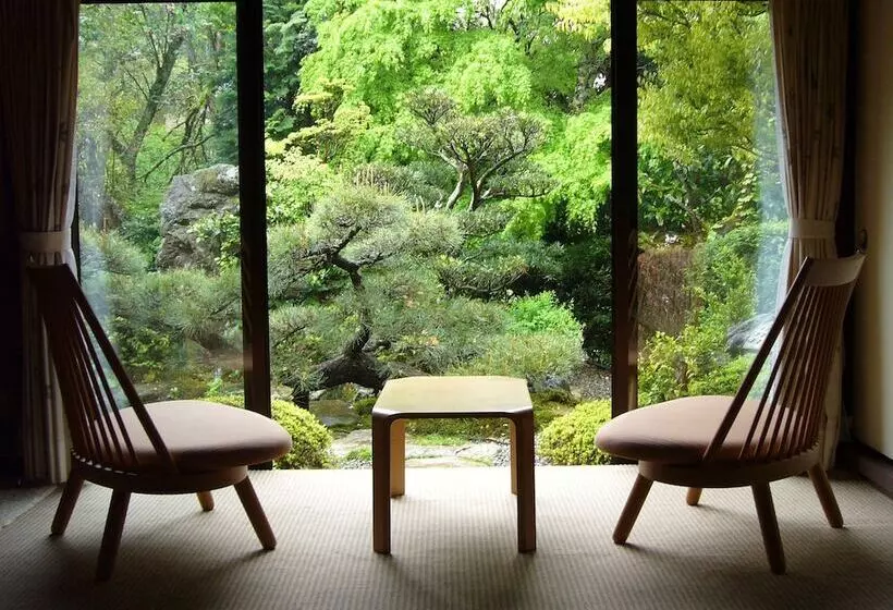 Japanese Ryokan Seryo