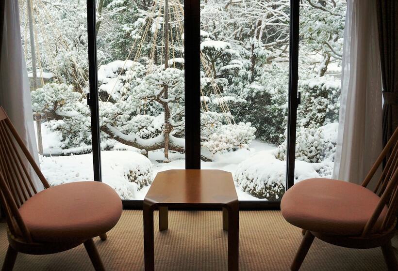 Japanese Ryokan Seryo