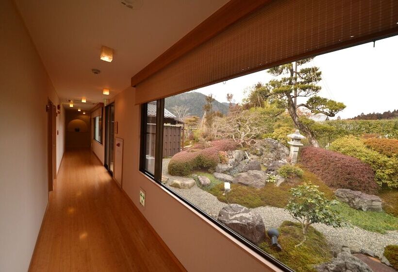 Japanese Ryokan Seryo