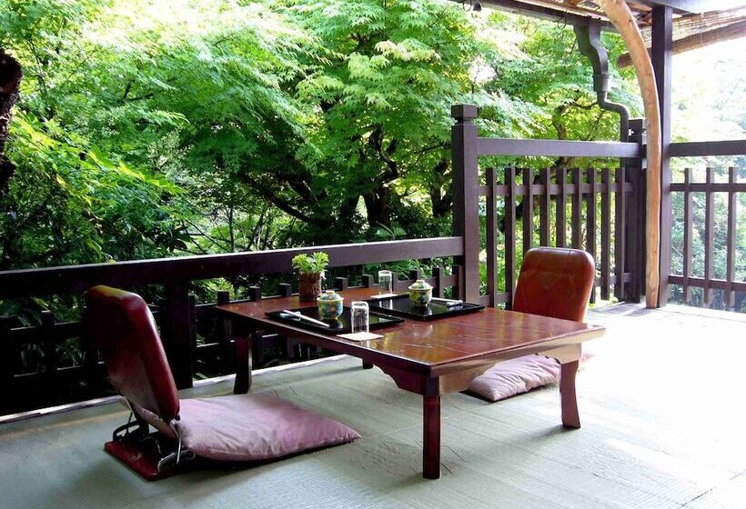 Japanese Ryokan Seryo