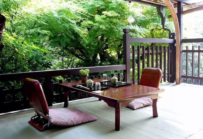 Japanese Ryokan Seryo