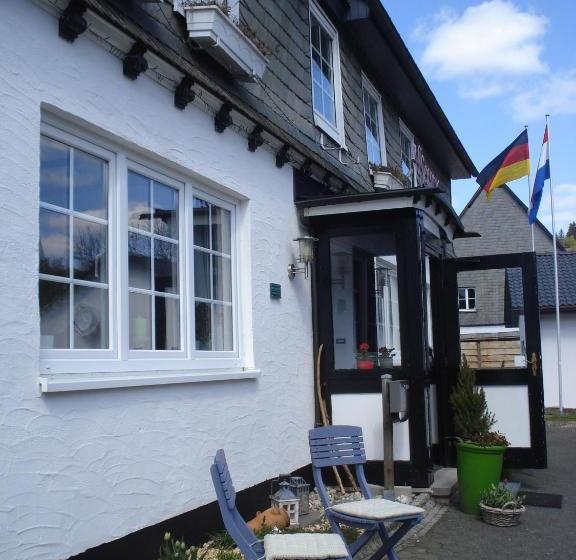 بنسيون B&b All Seasons