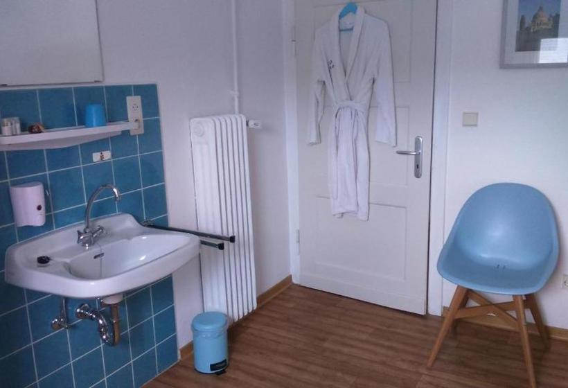 بنسيون B&b All Seasons