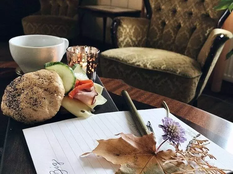 ペンション Högbo Hotell Skommarsgården