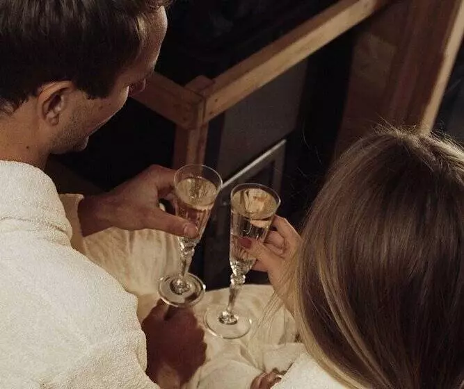 ペンション Högbo Hotell Skommarsgården