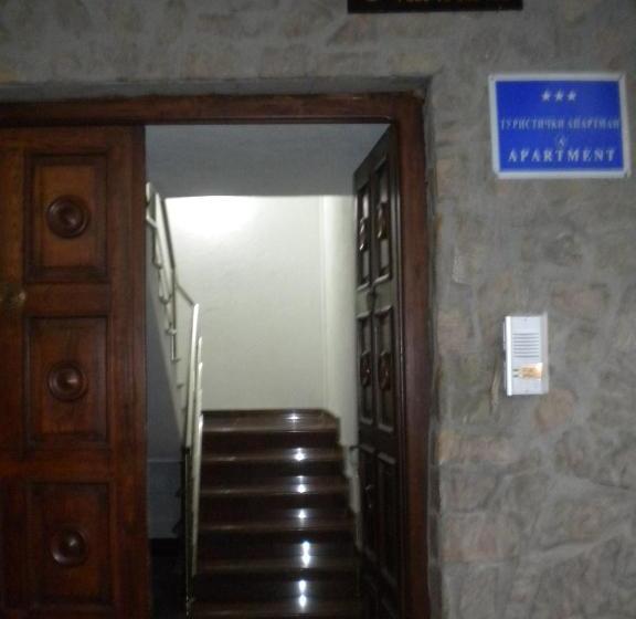 پانسیون Orhidea House