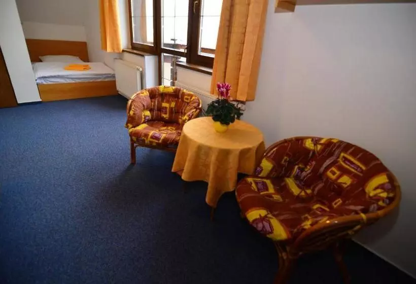 Majatalo Penzion Bona