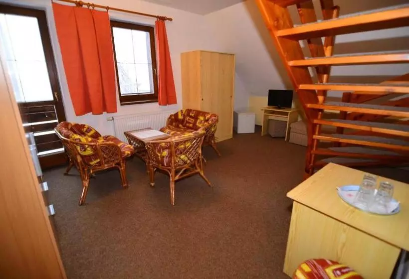 Majatalo Penzion Bona