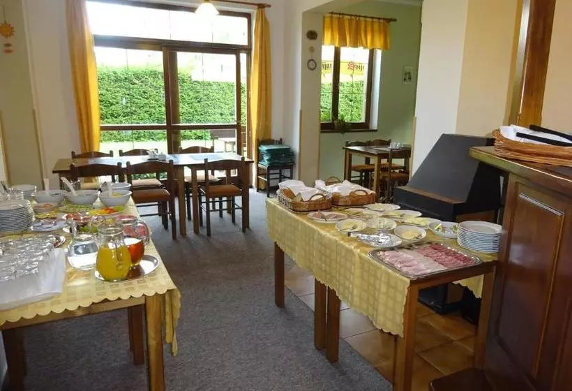 Majatalo Penzion Bona