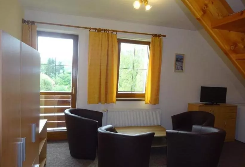 Majatalo Penzion Bona