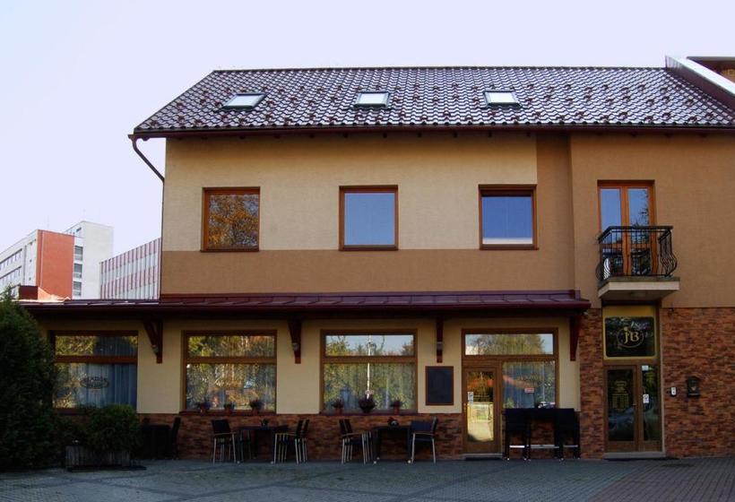 ペンション Penzion Majak