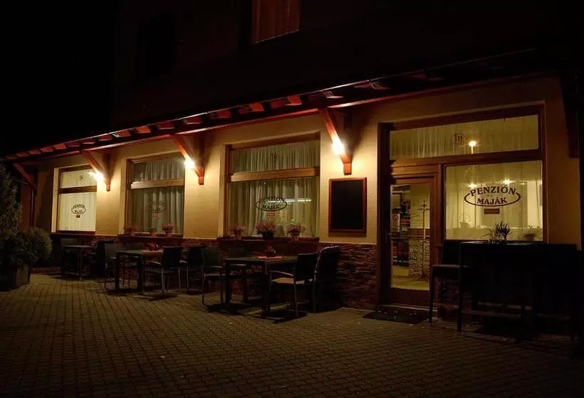پانسیون Penzion Majak