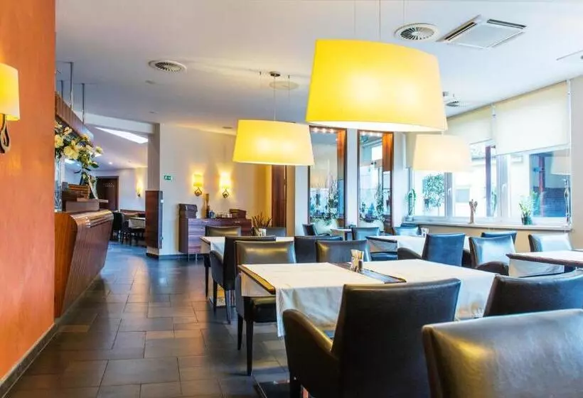 Majatalo Penzion Royal