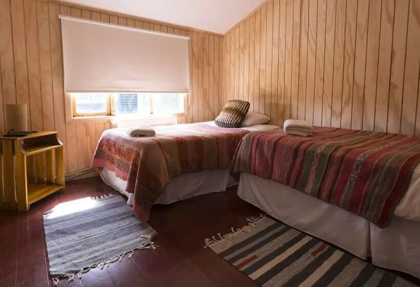 پانسیون Yaganhouse   Hostel