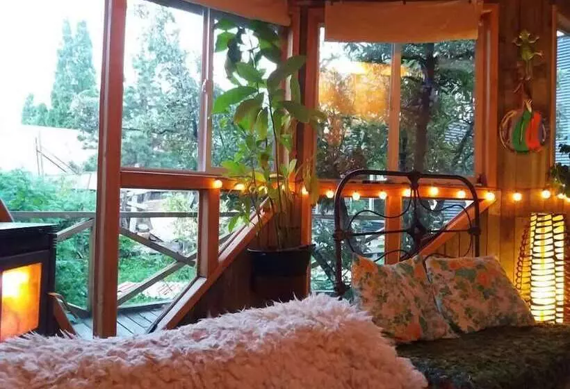 پانسیون Yaganhouse   Hostel