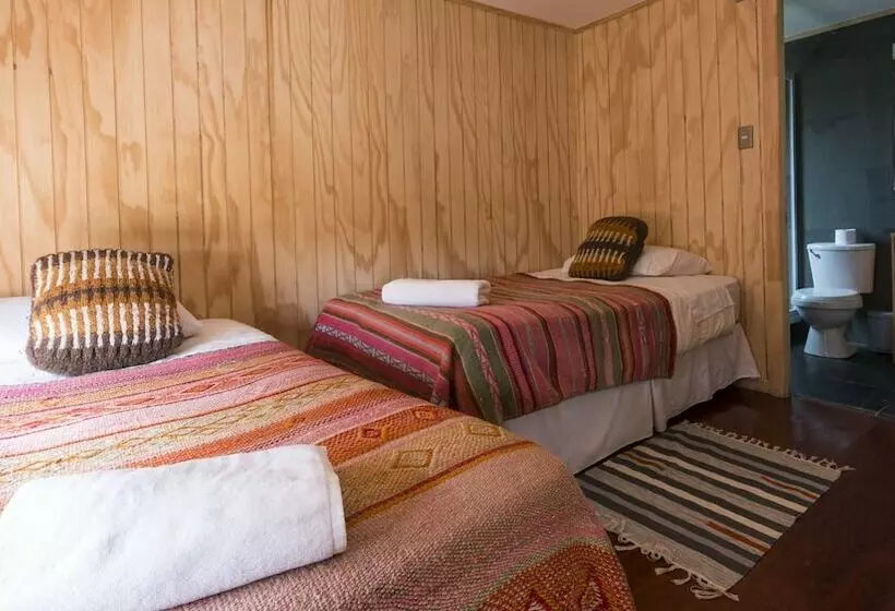 پانسیون Yaganhouse   Hostel