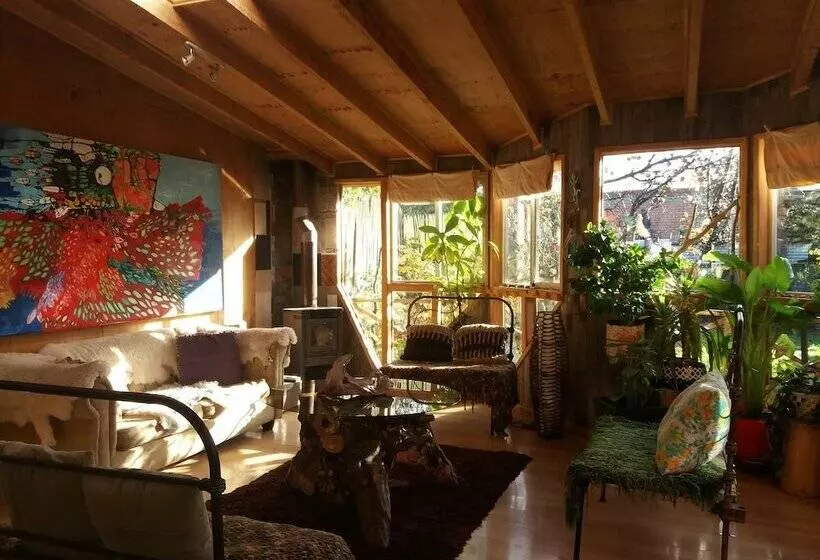 پانسیون Yaganhouse   Hostel