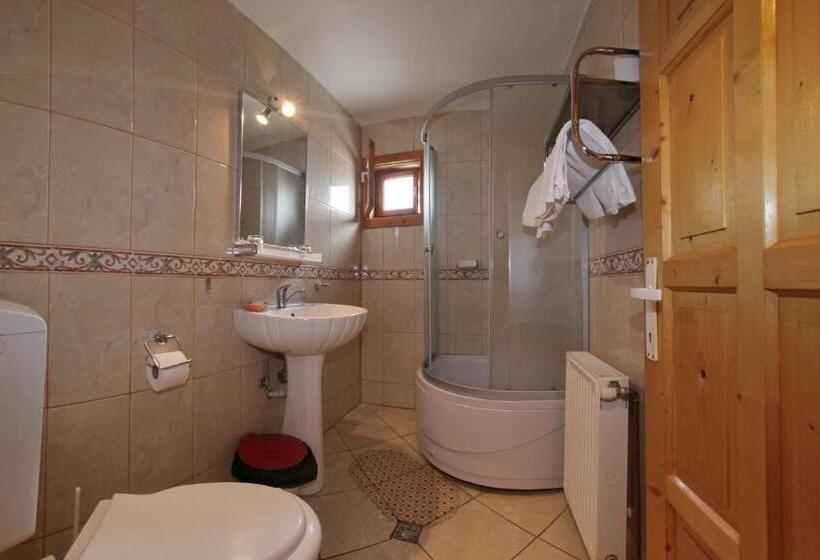 Pensiunea La Cristina