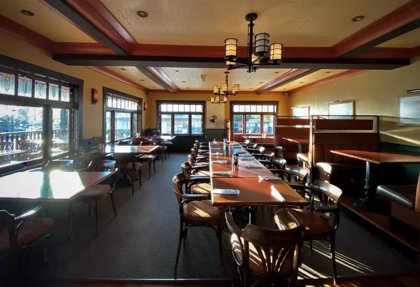 Retkeilymaja Salt Spring Inn