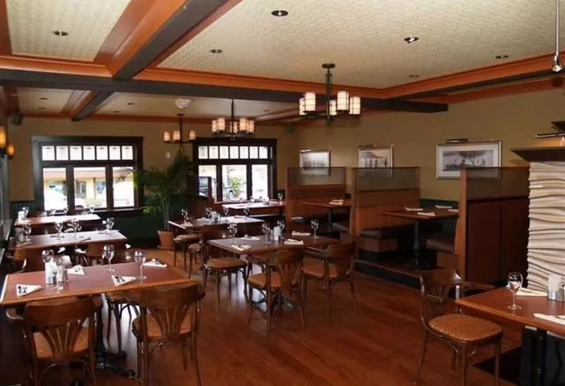 Retkeilymaja Salt Spring Inn