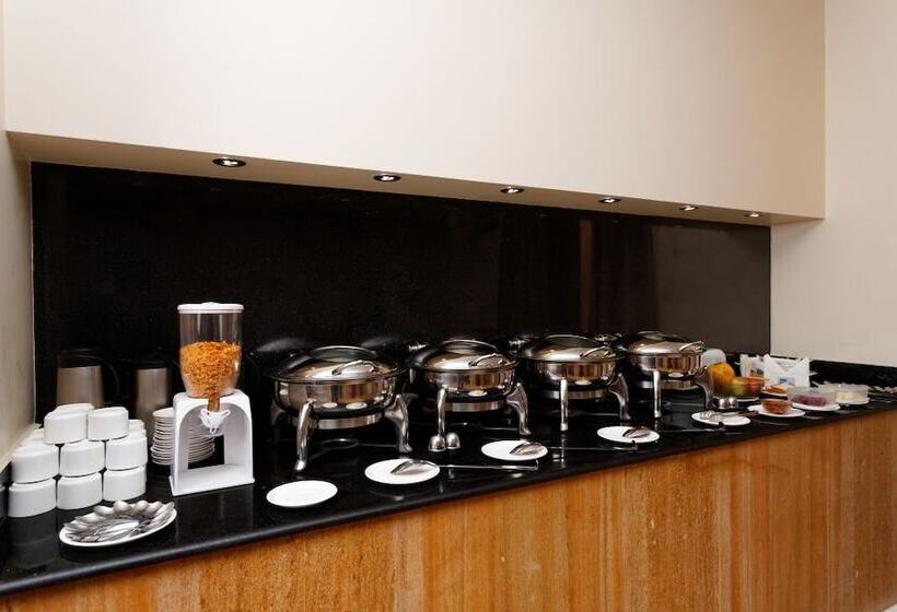 הוסטל Silver Oak @43