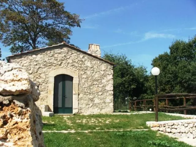 Hotelli Agriturismo Monte Sacro