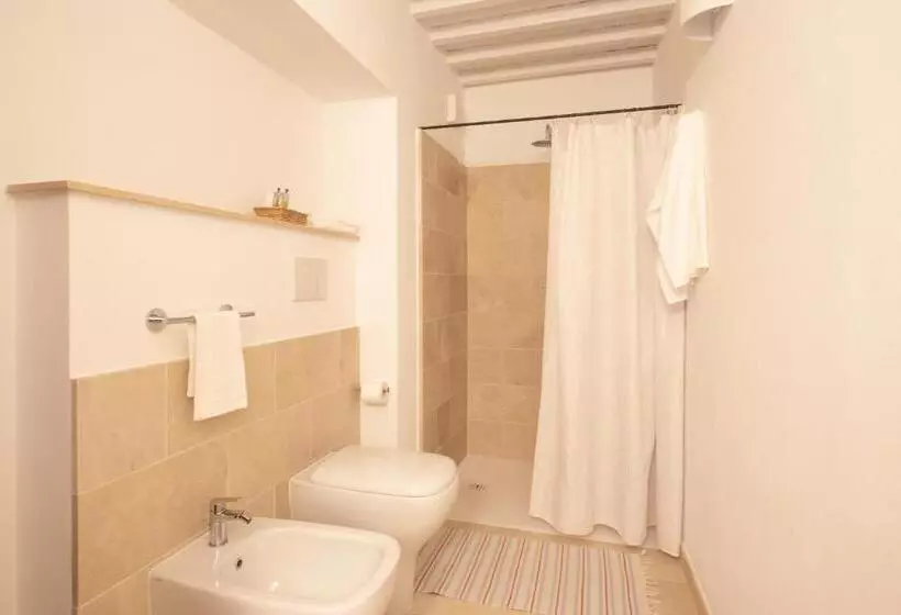 Hotelli La Fattoria Del Rio Di Sopra   Agriturismo Baldeschi