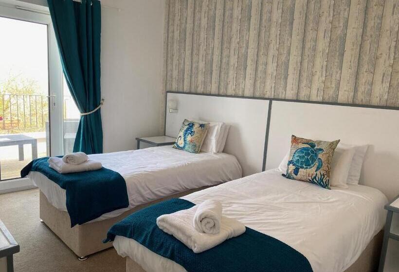 فندق The Harbour Bar & Bistro