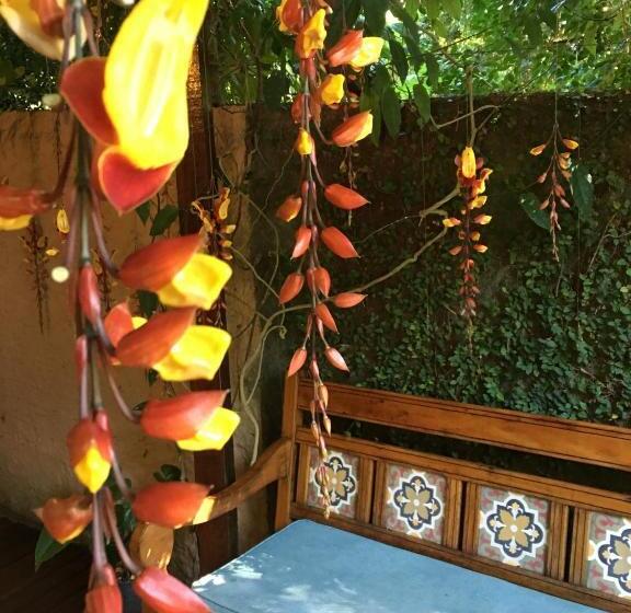 پانسیون Aratinga Inn