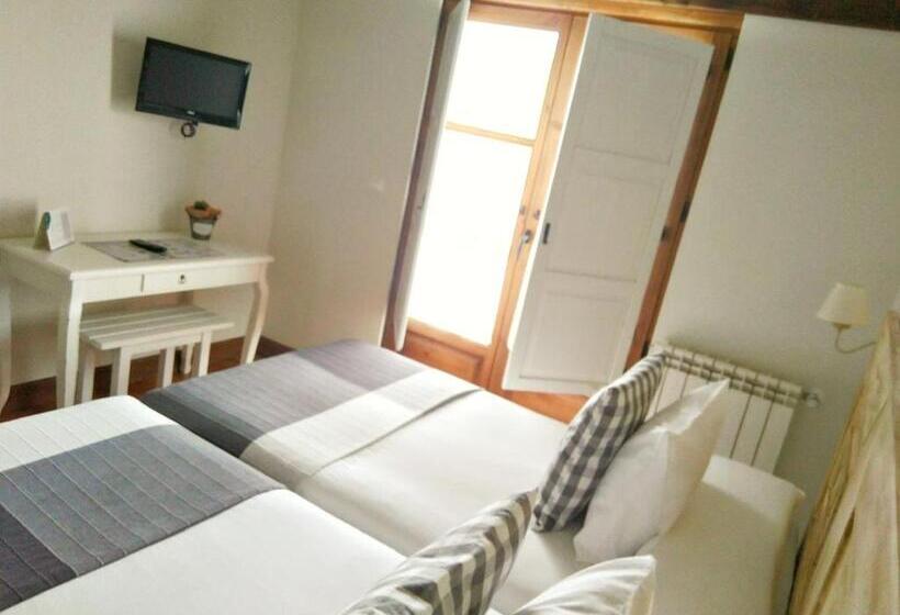 بنسيون Casa Fidela