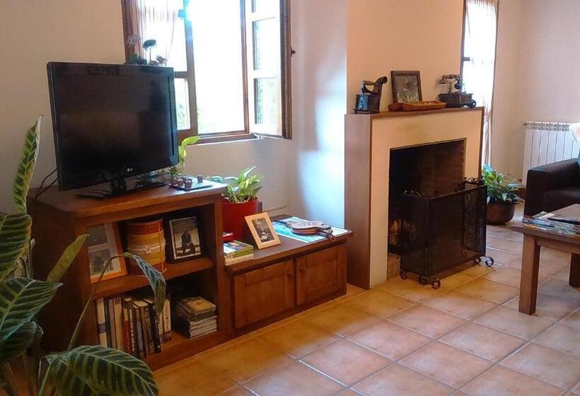 بنسيون Casa Fidela